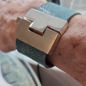 Leighelena Stingray Bracelet